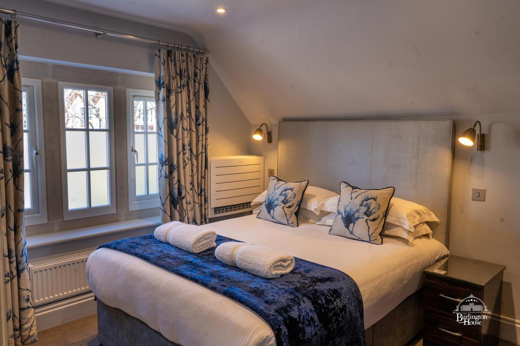 Burlington House Boutique Bed and Breakfast Oxford Eksteriør billede A bedroom at The Old Vicarage Hotel