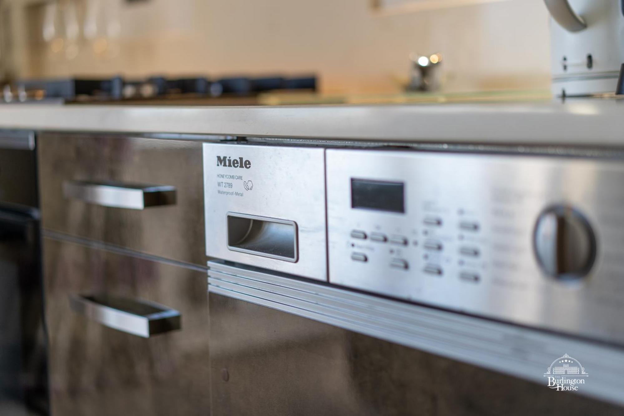 Burlington House Boutique Bed and Breakfast Oxford Eksteriør billede Miele dishwasher